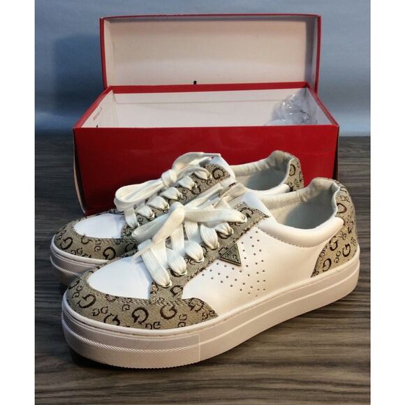 Guess Womens 6.5M White Logo Pipere Low Top Platform Comfort Shoes Sneakers - Picture 1 of 12
